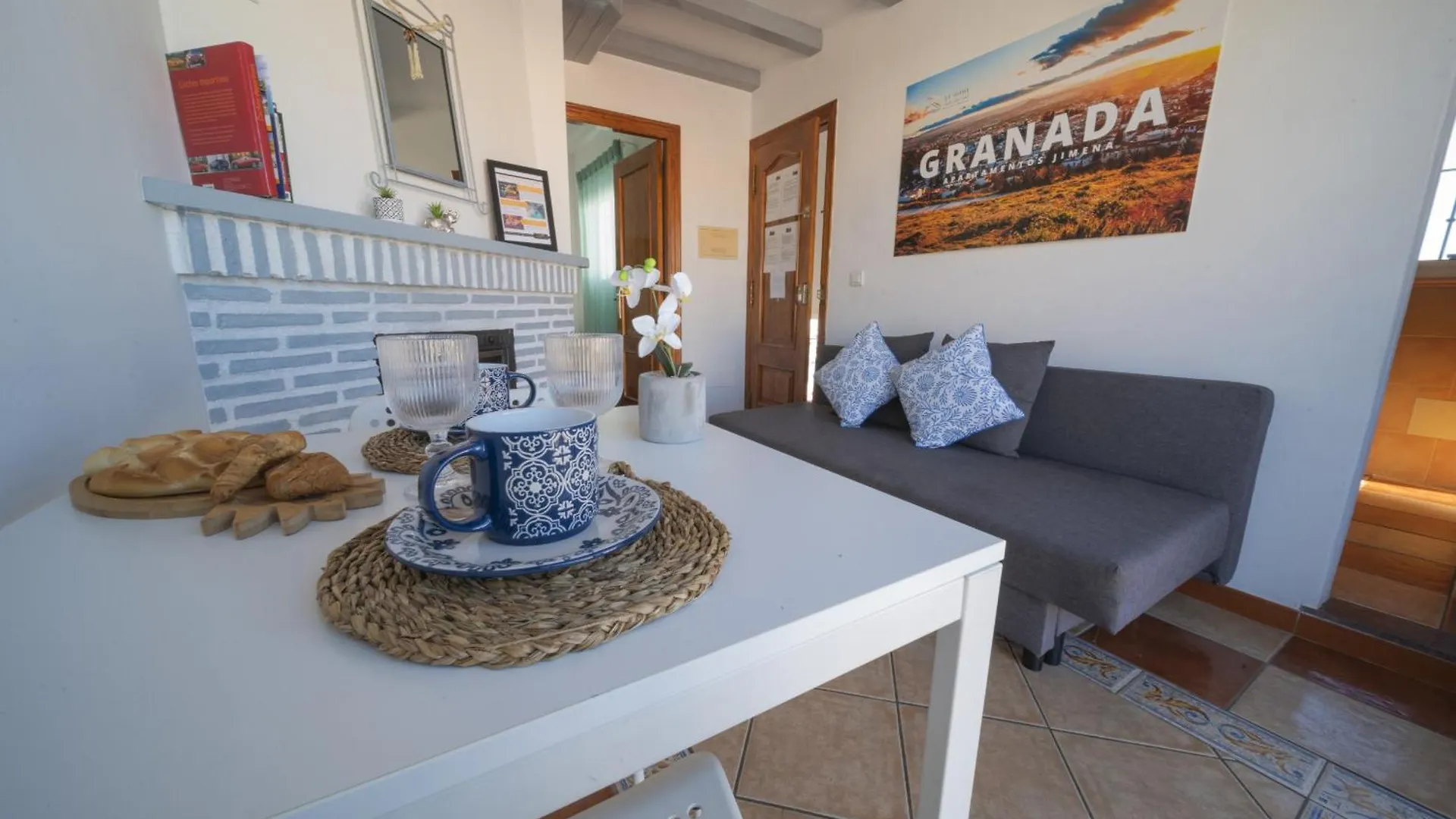 Atico Jimena Granada En El Centro De Nerja Apartment