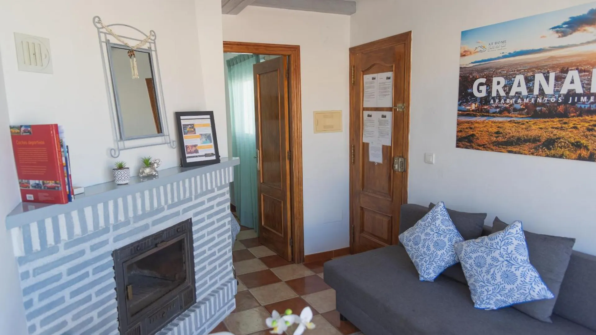Atico Jimena Granada En El Centro De Nerja Apartment